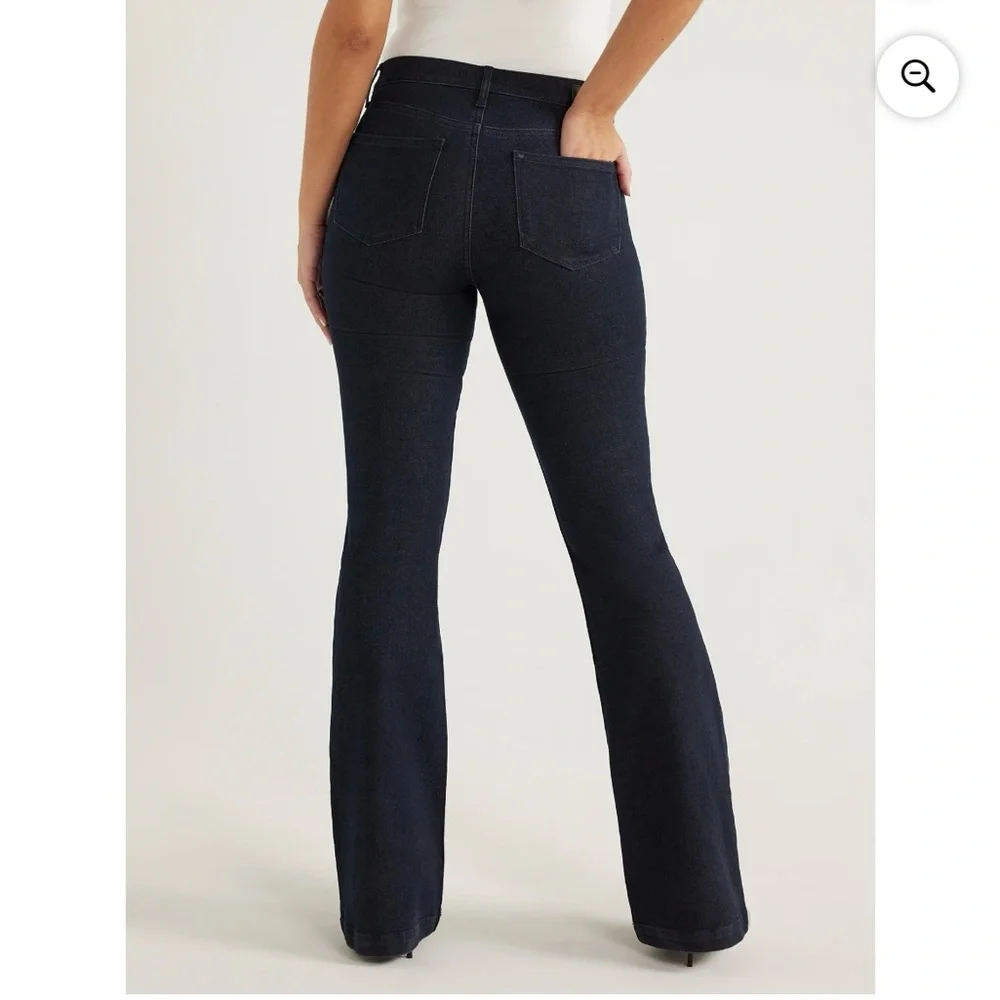•Sofia Jeans by Sofía Vergara  Women's Black Flared Jeans - Picture 3 of 12